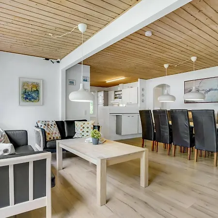 Lovely Home In Oksbol With Sauna Oksbøl
